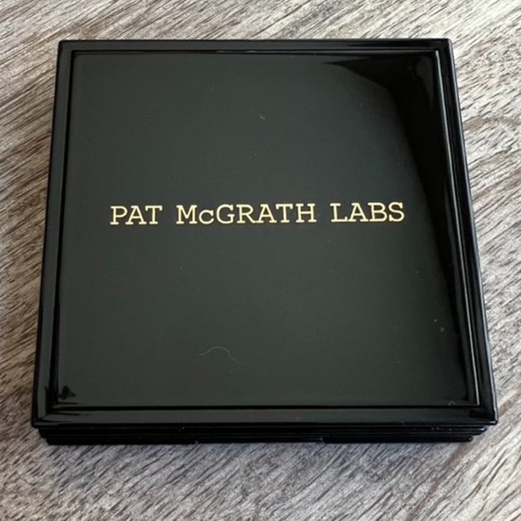 Pat McGrath Labs Skin Fetish: Divine Powder Blush - Picture 3 of 5